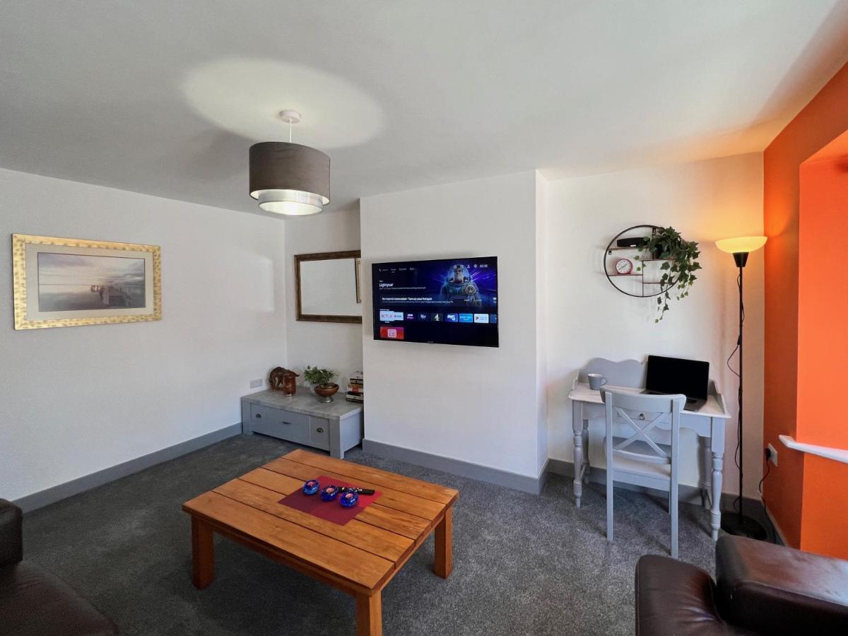 Curzon House One - Great For Contractors Or Family Holidays คลีทอร์ปส์ ภายนอก รูปภาพ