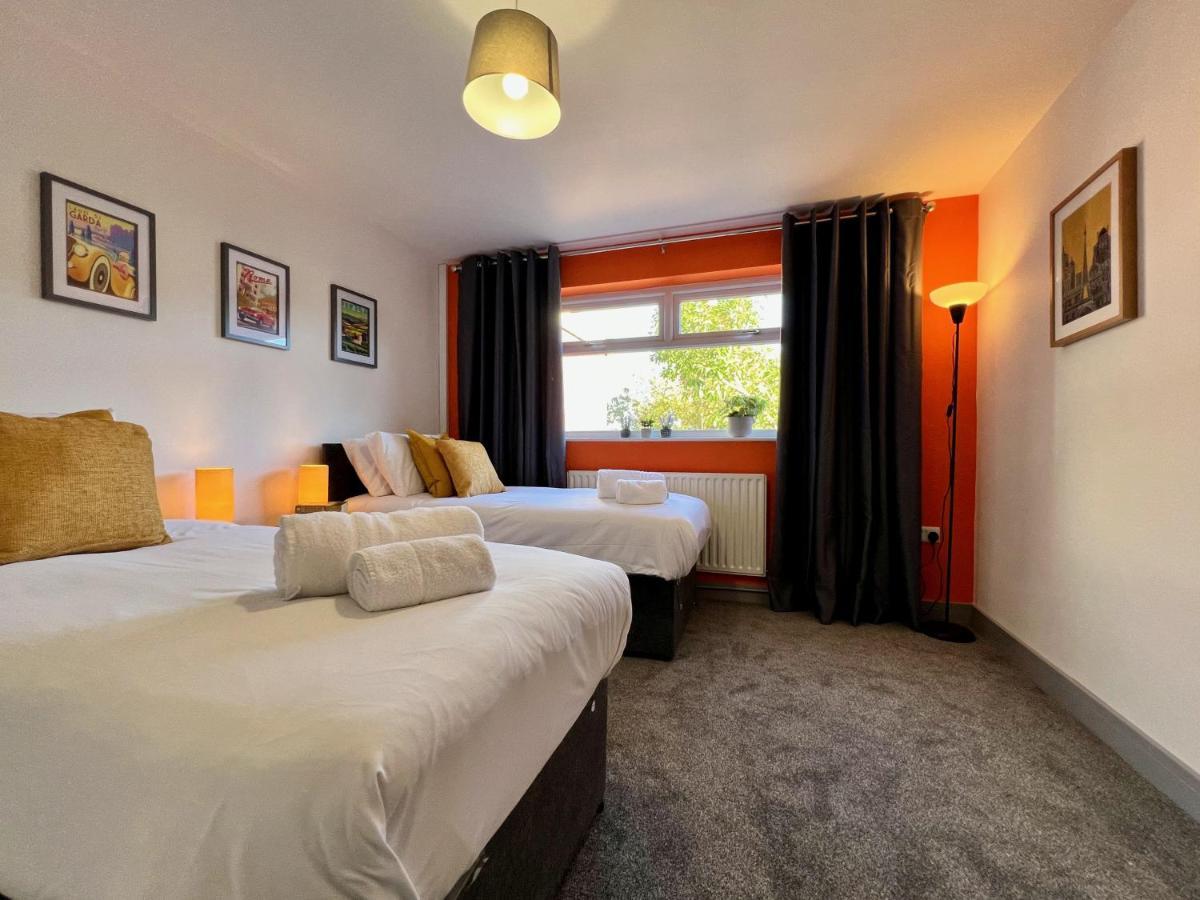 Curzon House One - Great For Contractors Or Family Holidays คลีทอร์ปส์ ภายนอก รูปภาพ